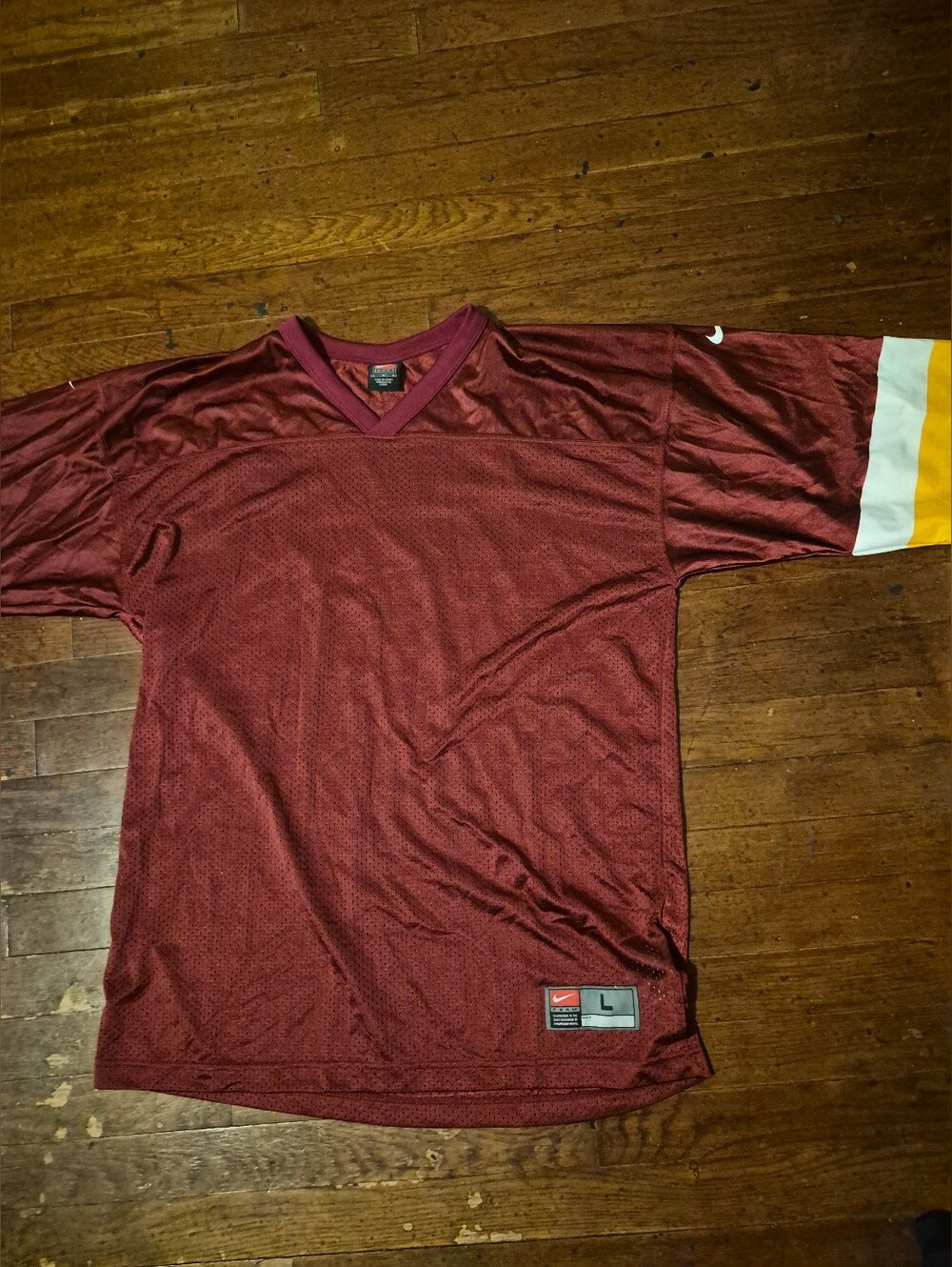 Washington Commanders Redskins Mens Sz Jersey with Gold and White Stripe Sz L